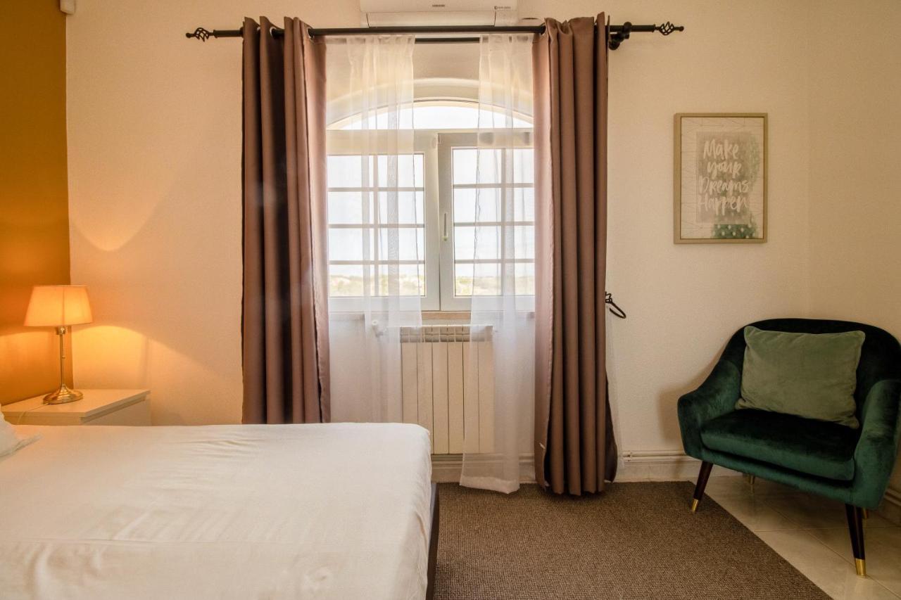 Quinta Nova Vale Del Rey Bed & Breakfast Карвоейро Екстериор снимка